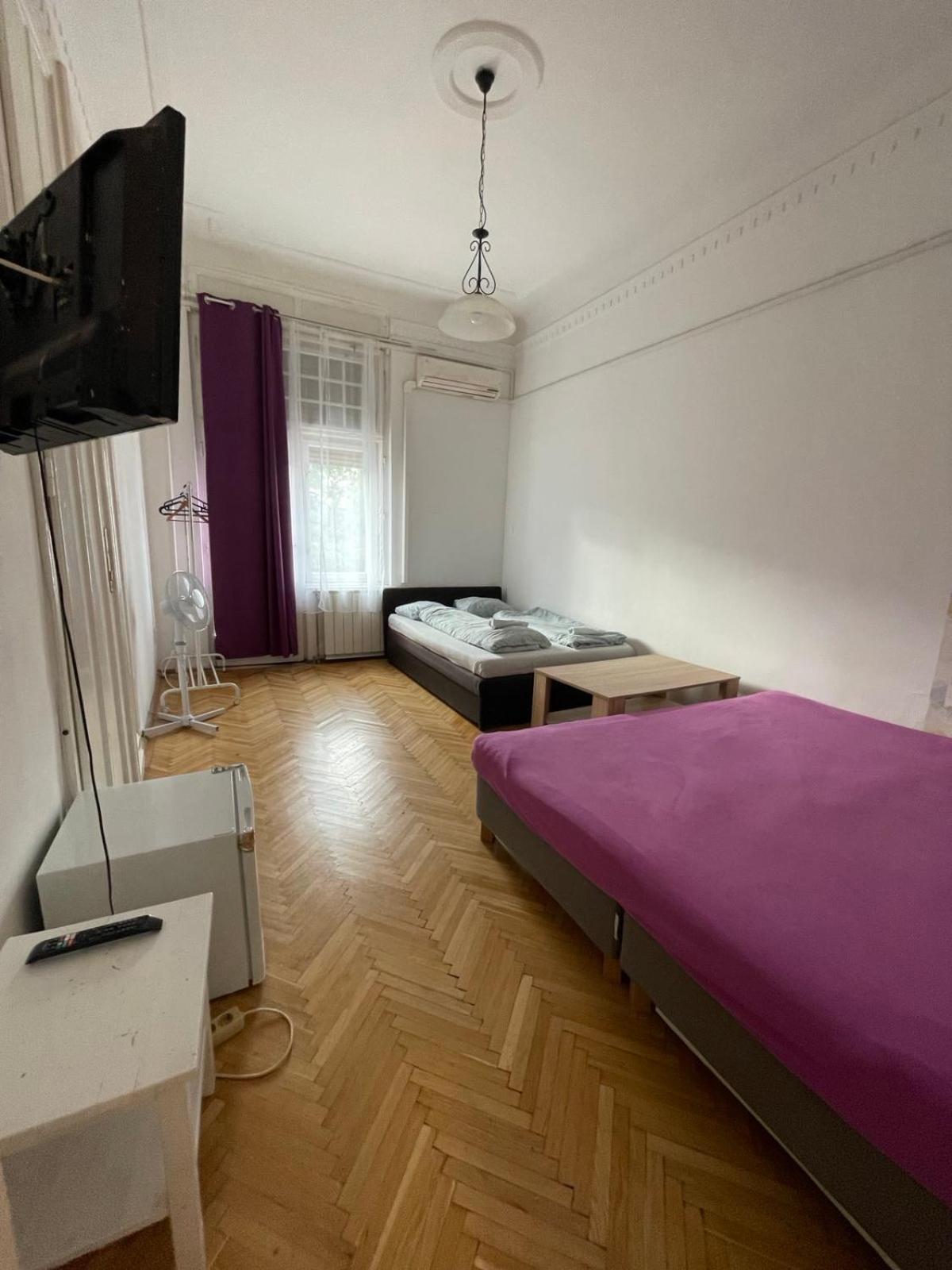 White Pearl Rooms Near Gozsdu Budapest Bagian luar foto
