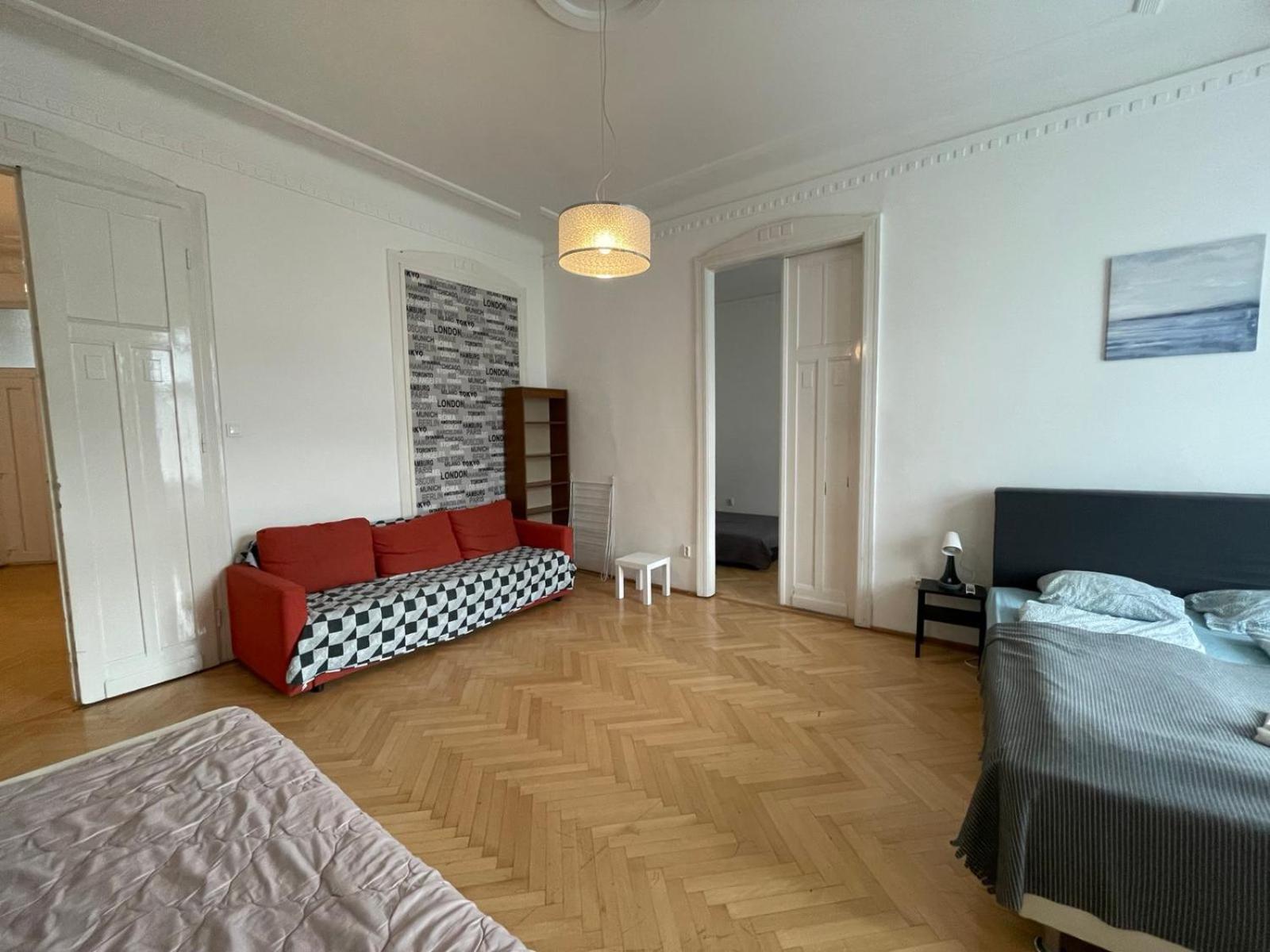 White Pearl Rooms Near Gozsdu Budapest Bagian luar foto
